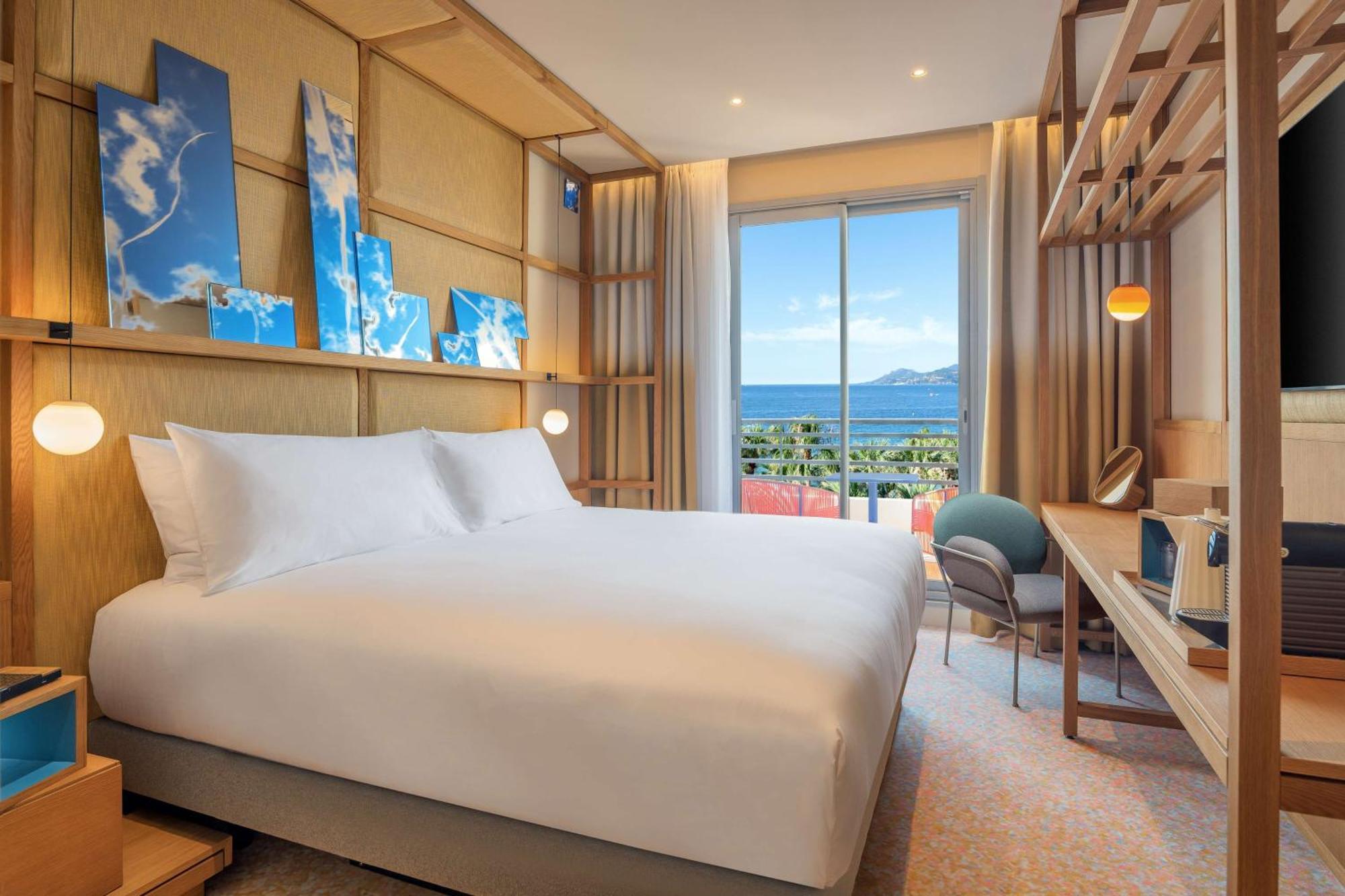 เรดิสัน บลู 1835 โฮเต็ล แอนด์ ทาลัสโซ คานส์ Hotel ภายนอก รูปภาพ