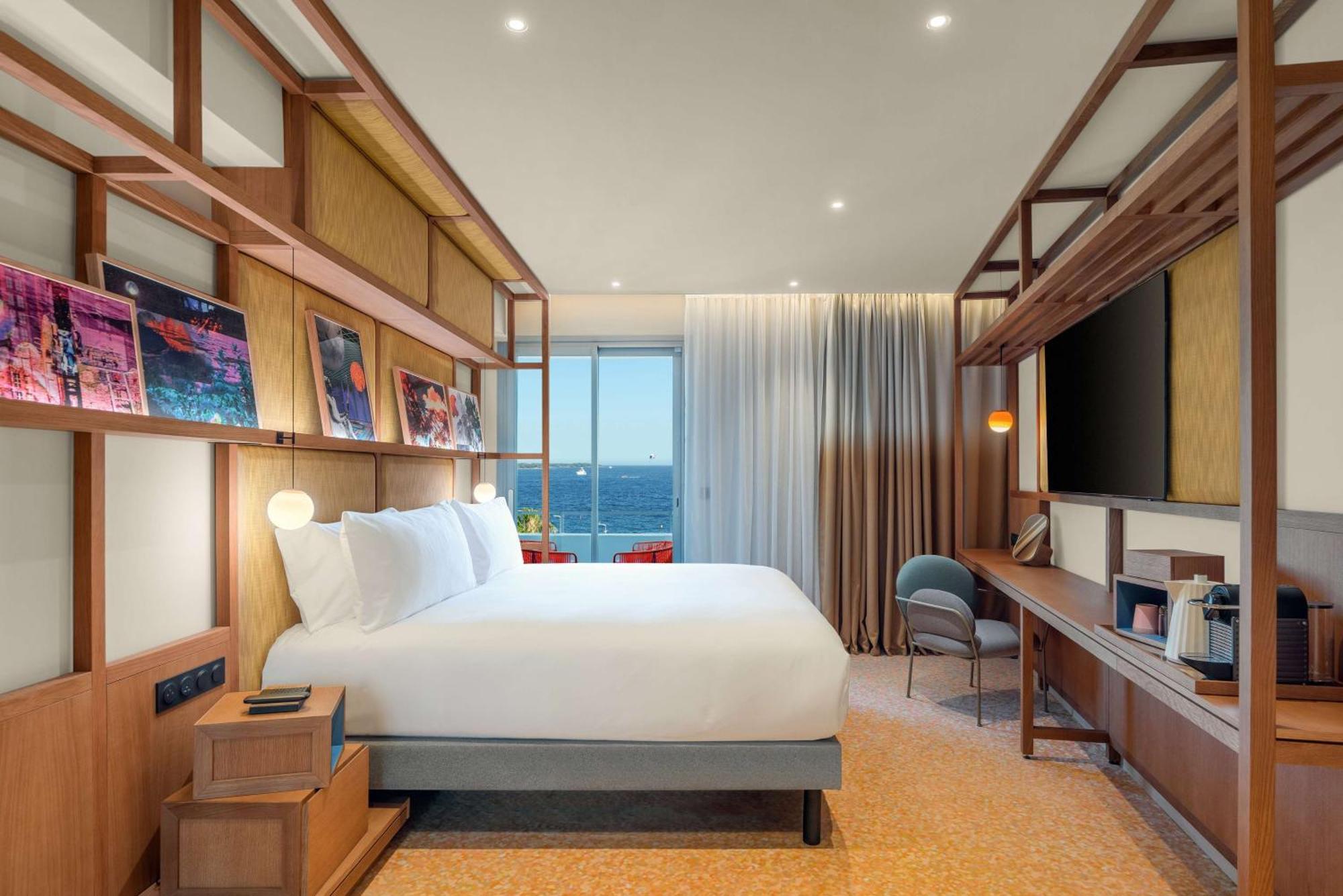เรดิสัน บลู 1835 โฮเต็ล แอนด์ ทาลัสโซ คานส์ Hotel ภายนอก รูปภาพ