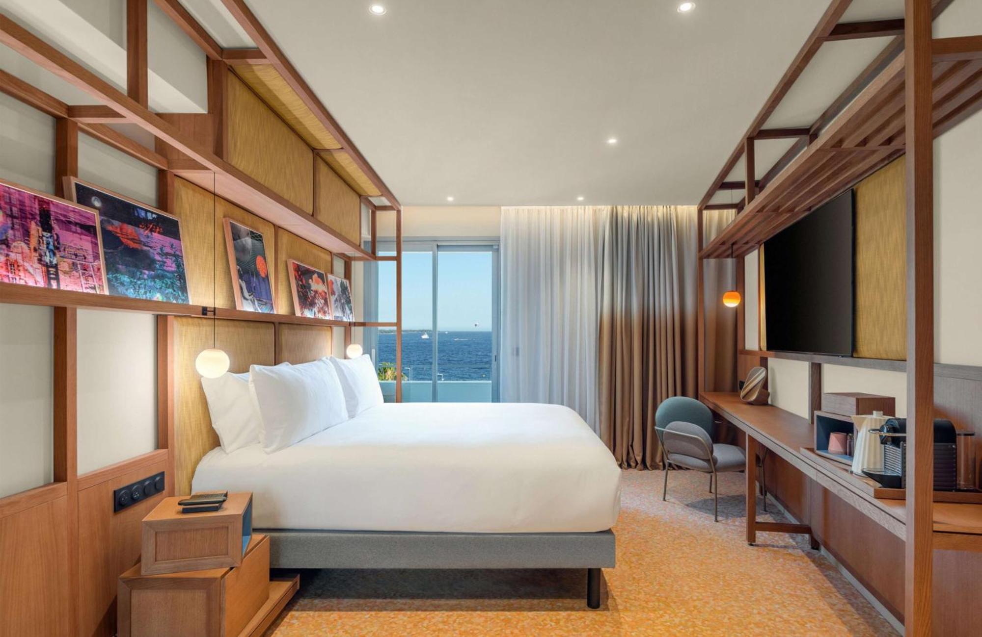 เรดิสัน บลู 1835 โฮเต็ล แอนด์ ทาลัสโซ คานส์ Hotel ภายนอก รูปภาพ