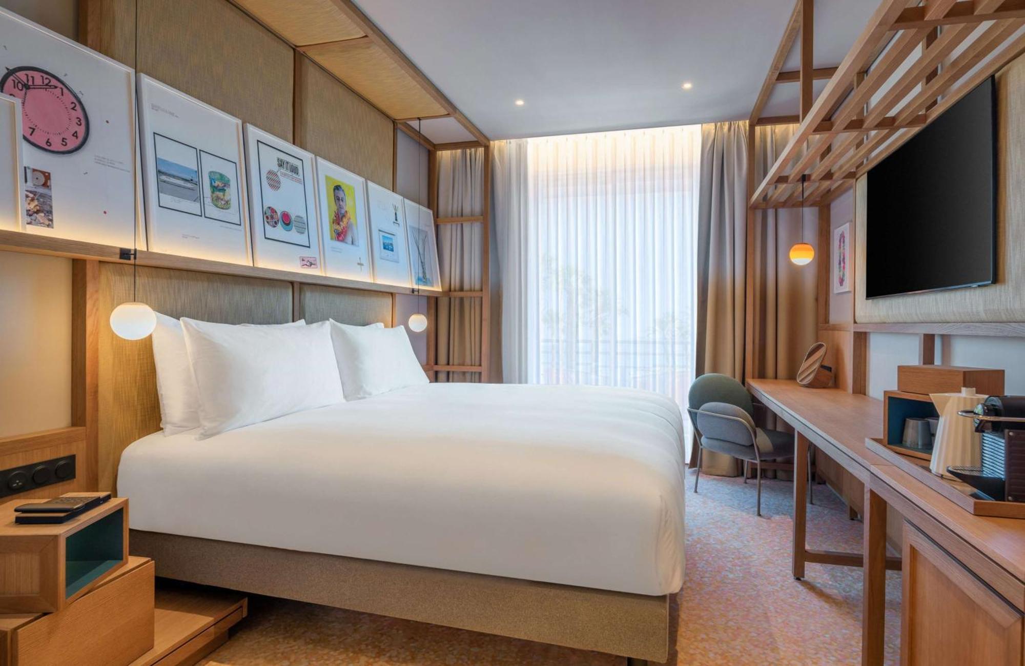เรดิสัน บลู 1835 โฮเต็ล แอนด์ ทาลัสโซ คานส์ Hotel ภายนอก รูปภาพ